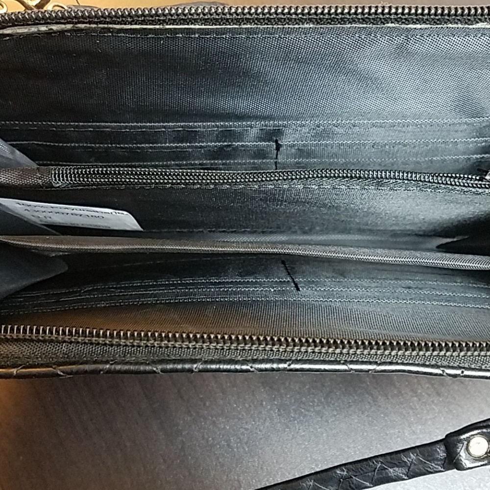 Handbag - Picture 2 of 3